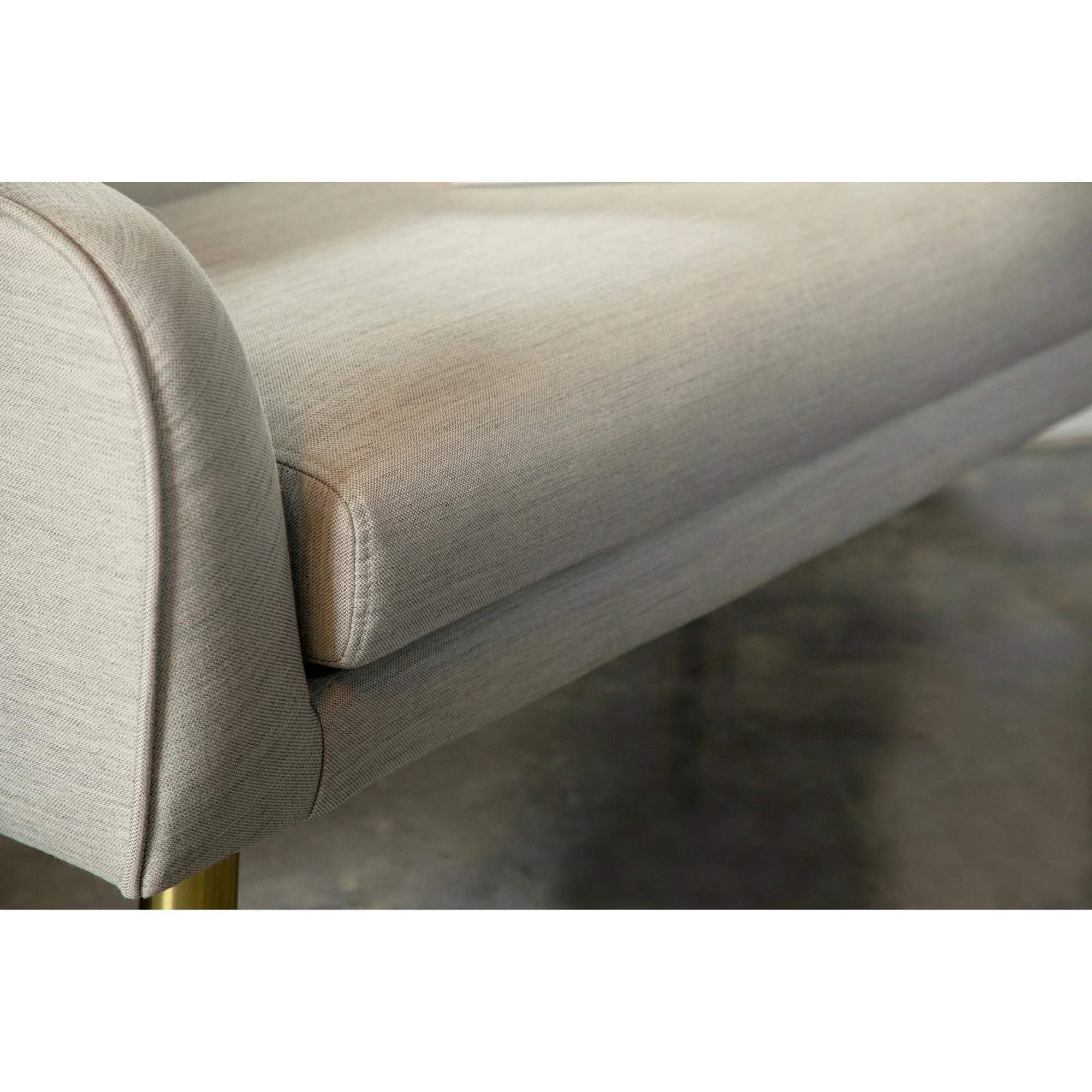 Budget ๐ฅ Coaster Low Back Upholstered Bench With Metal Legs Light Grey ๐งจ - Image 7